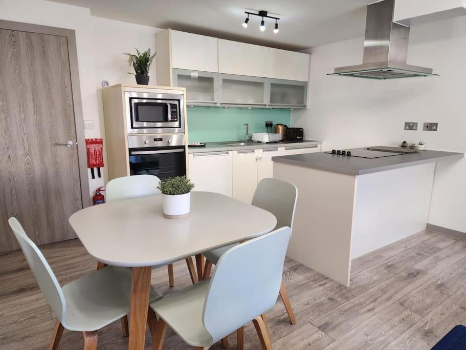 Horizon House, Luxury 2-Bedroom Flat 3 أكسفورد المظهر الخارجي الصورة